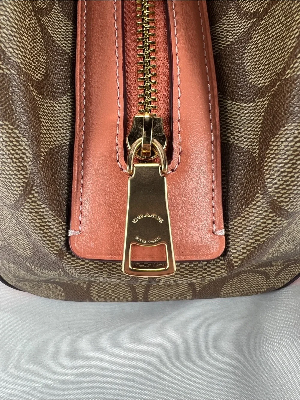 COACH C6232 Kristy Shoulder Bag In Signature Canvas Khaki Coral Pink EUC